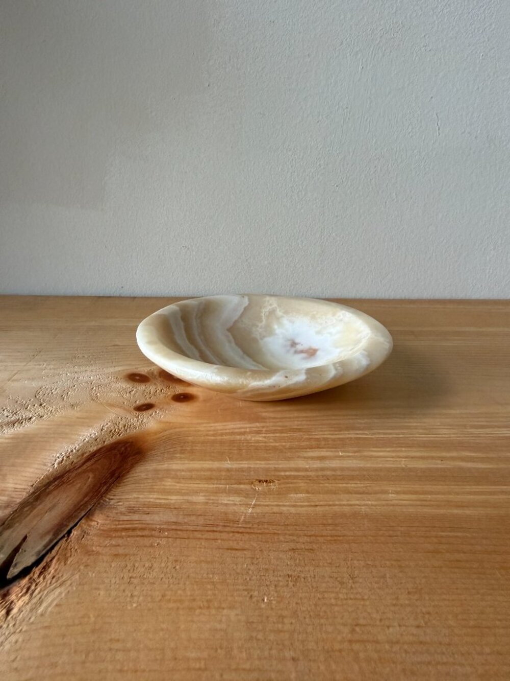 Vintage Hand Carved Banded Onyx Catchall Dish | 5" Marbled Stone Bowl - Picture 7 of 8